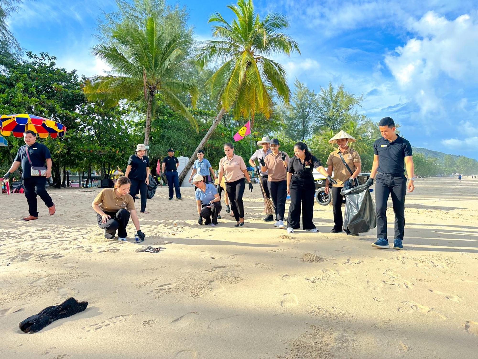 Clarian Hotel Beach Patong 외부 사진
