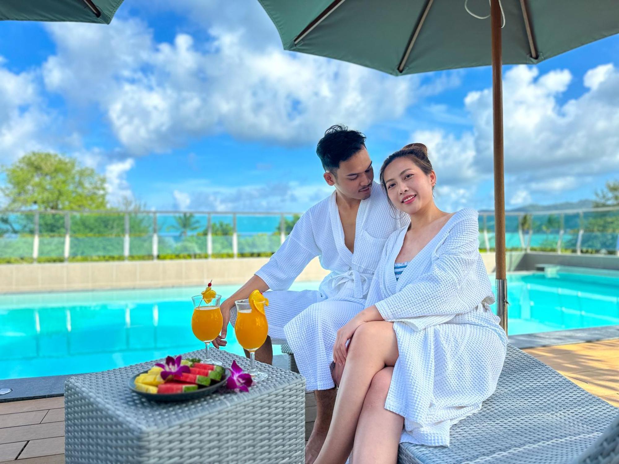 Clarian Hotel Beach Patong 외부 사진