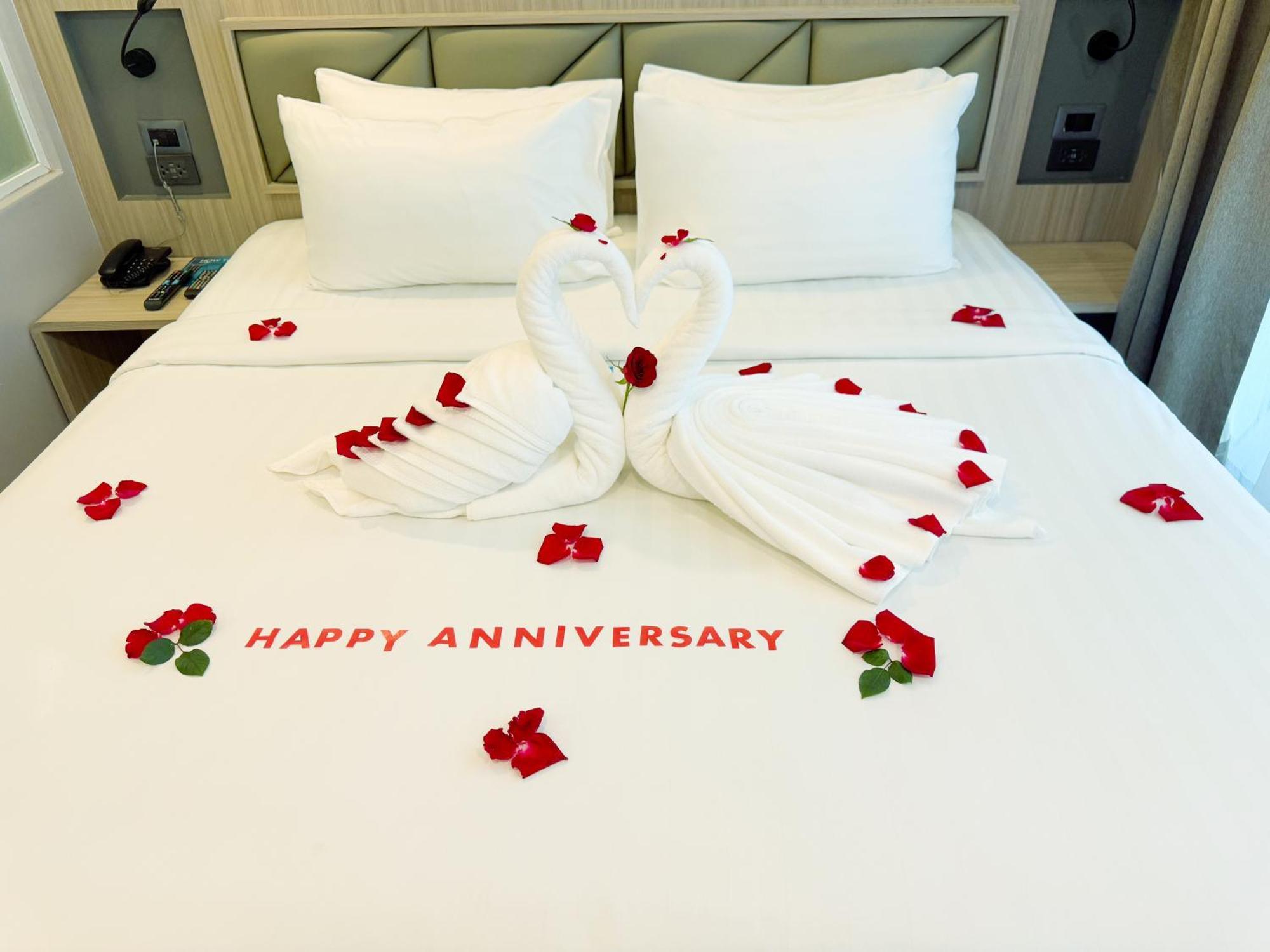 Clarian Hotel Beach Patong 외부 사진