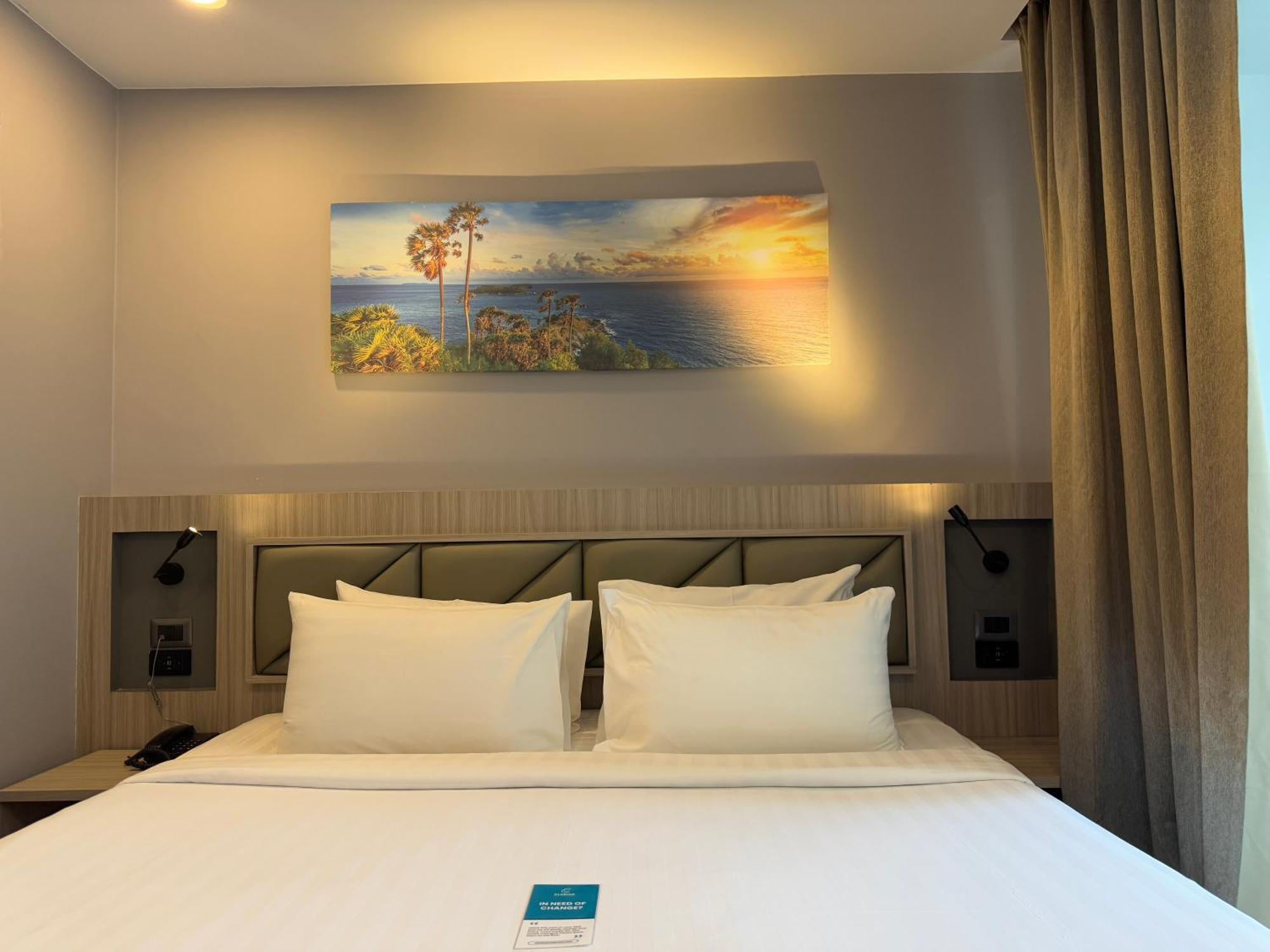 Clarian Hotel Beach Patong 외부 사진