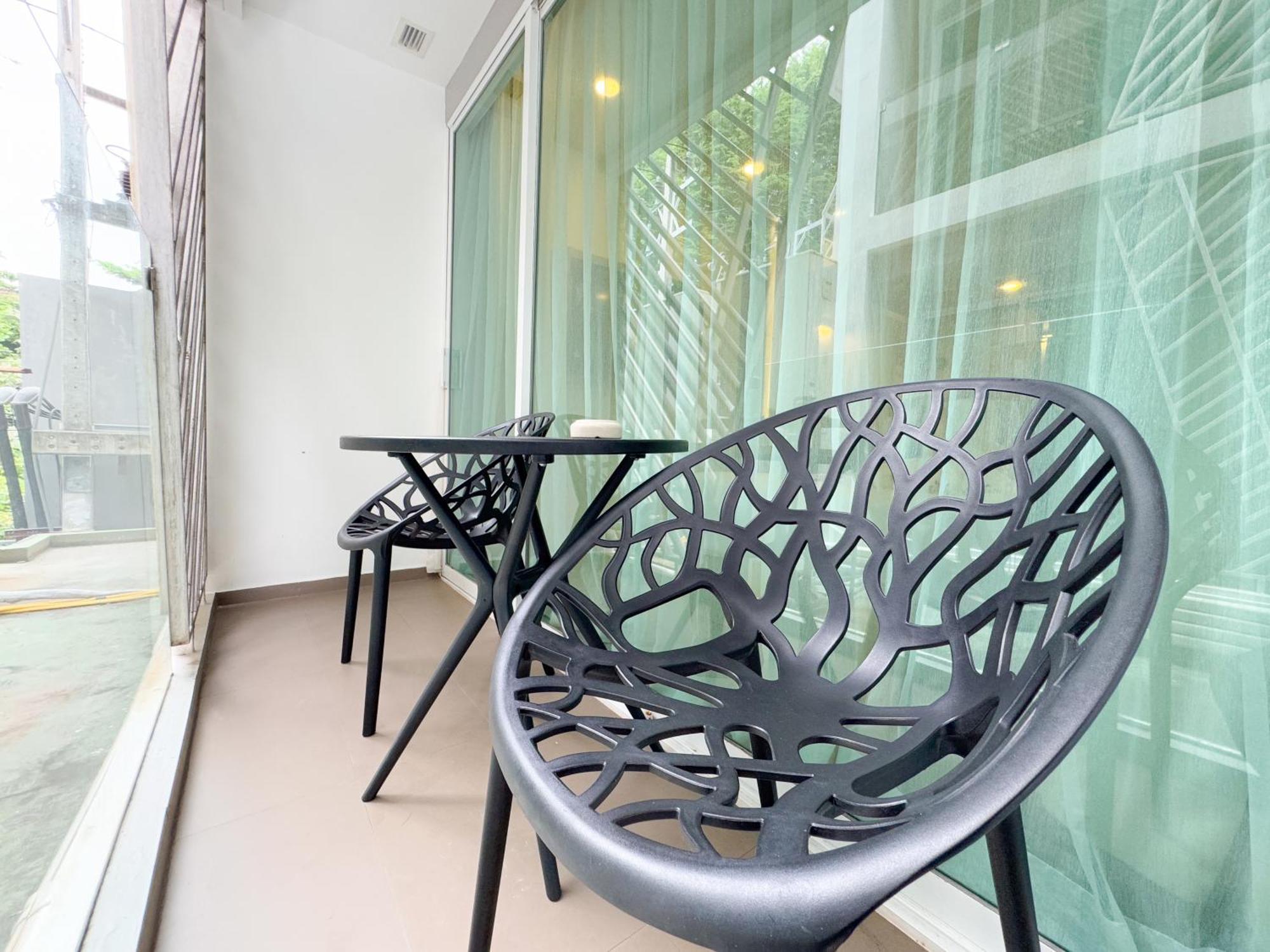 Clarian Hotel Beach Patong 외부 사진