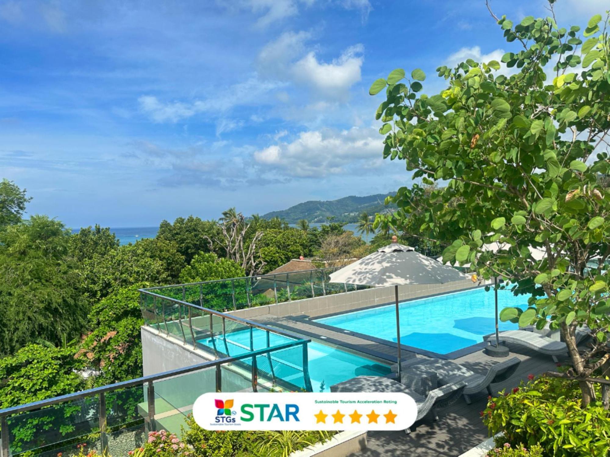 Clarian Hotel Beach Patong 외부 사진