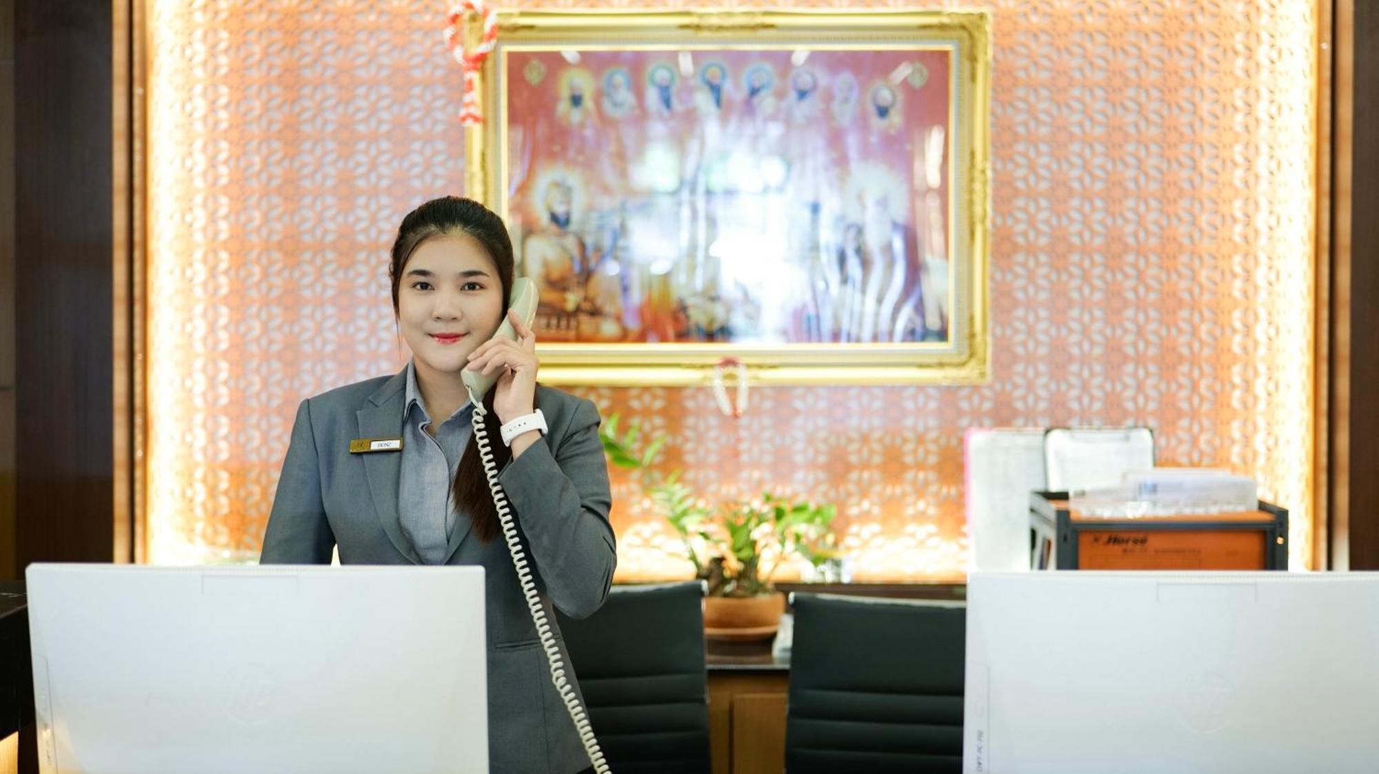 Clarian Hotel Beach Patong 외부 사진