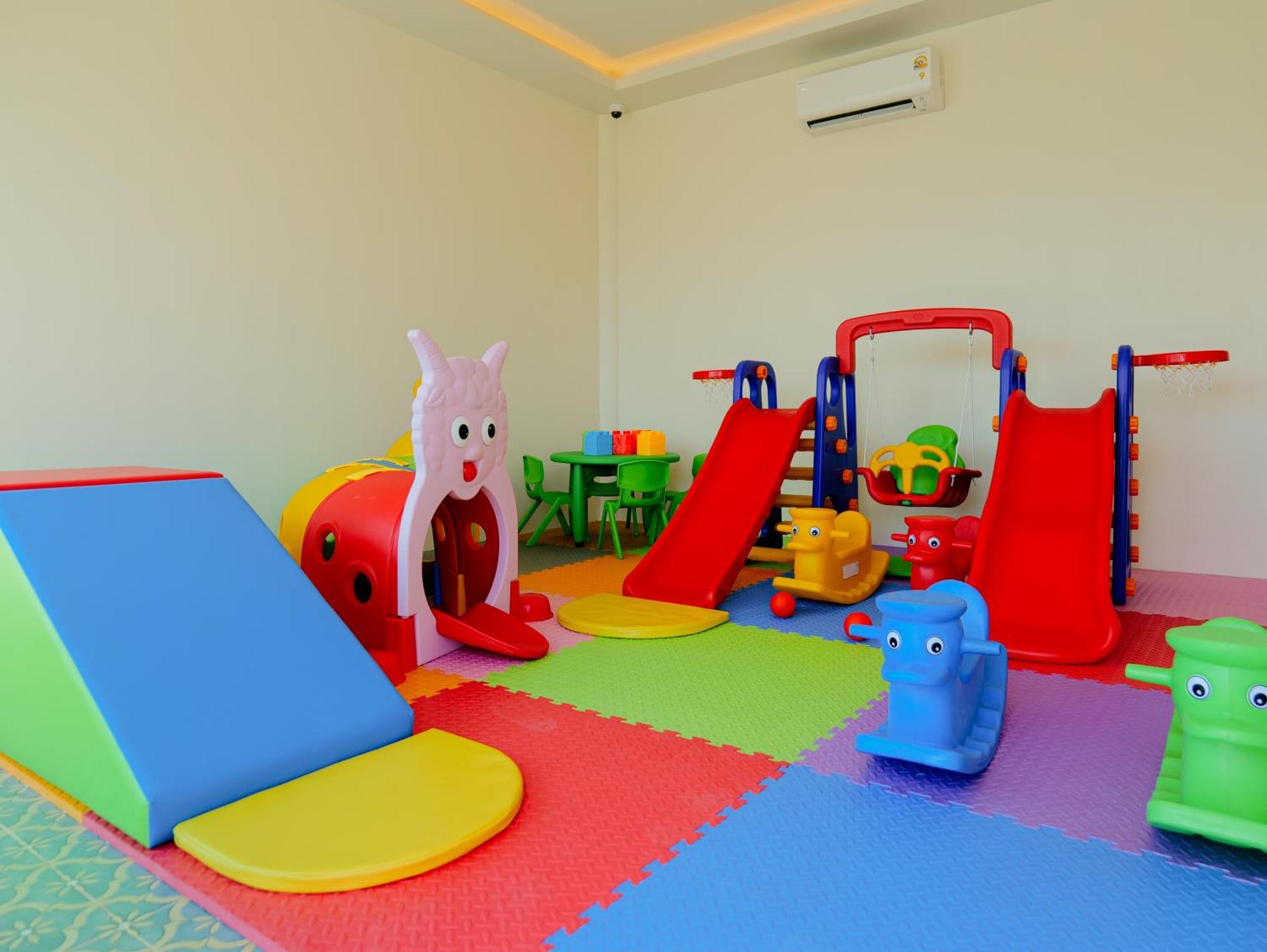 Clarian Hotel Beach Patong 외부 사진